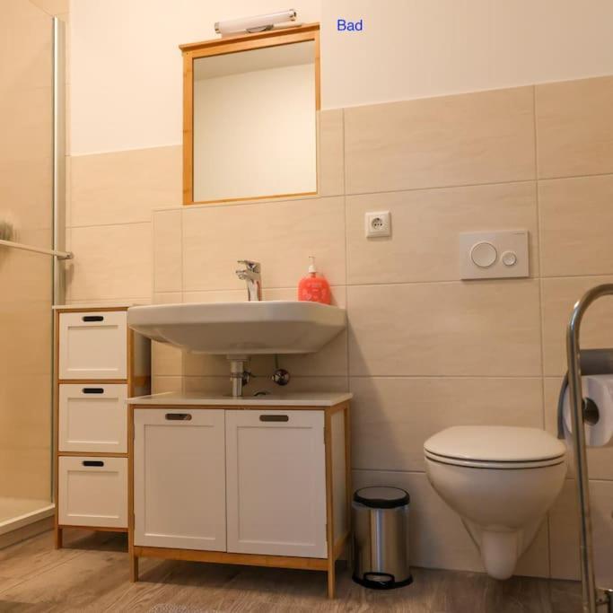 Freundliche Wohnung Mit Parkplatz Und Terrasse Neubrandenburg Exterior photo