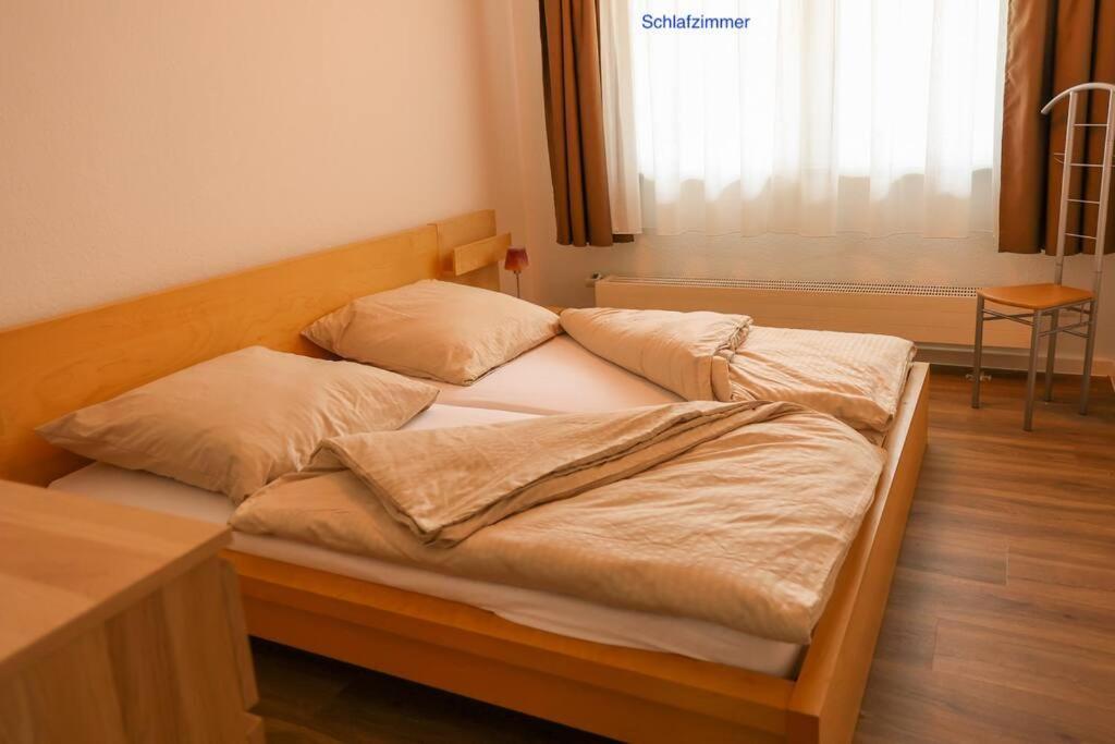 Freundliche Wohnung Mit Parkplatz Und Terrasse Neubrandenburg Exterior photo